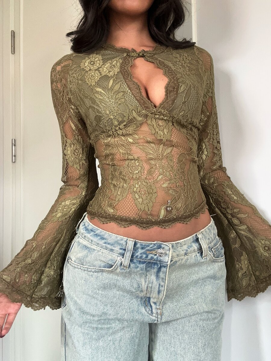 Aloruh Sexy Olive Green Lace Water Drop Neck Flare Sleeve Fitted Women's Top - Olive Green - View 1