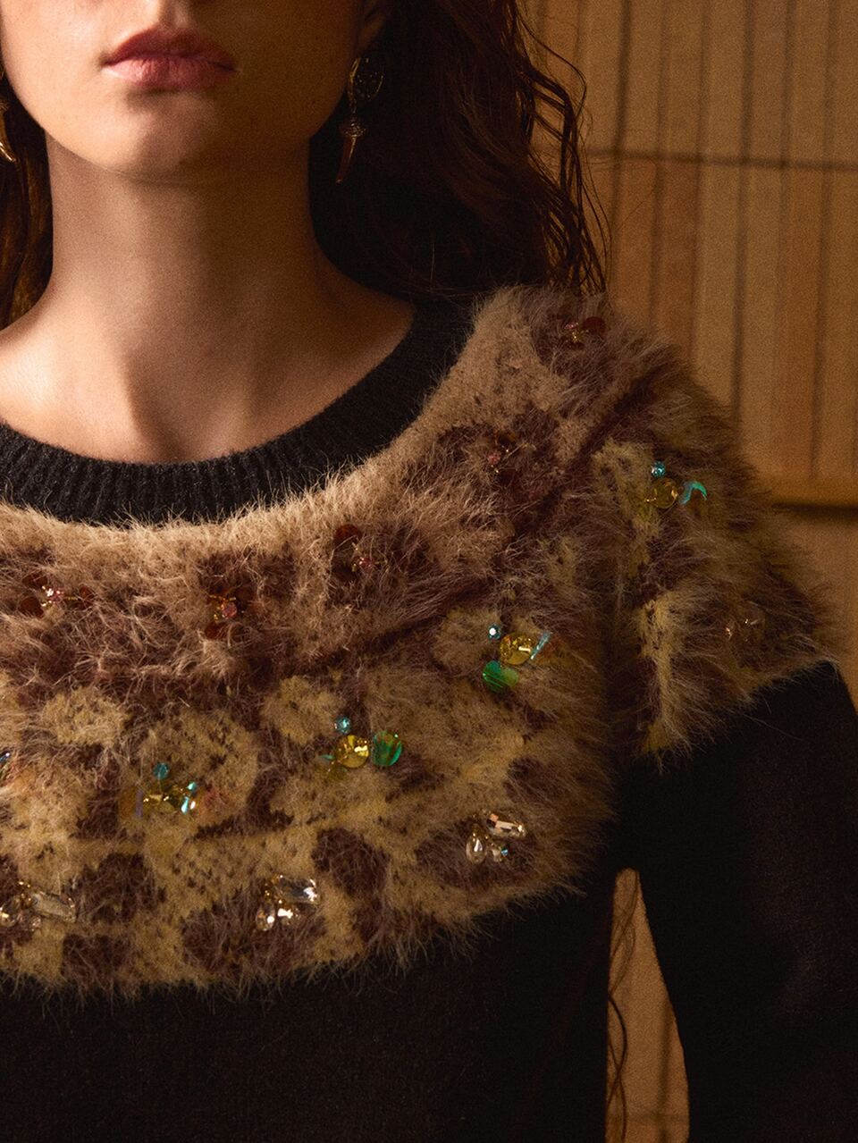 MOTF STUDIO WOMEN'S RHINESTONE DECORATED ROUND NECK JACQUARD PULLOVER SWEATER