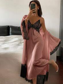 DAZY 迷人對比色蕾絲拼接長款睡袍與細肩帶洋裝女款睡衣套裝 - 粉色 - 查看 6