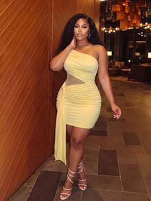 Slaydiva Plus Size Women Solid Color One Shoulder Sleeveless Ruched Ribbon Design Slim Fit Fashion Dress - Yellow - View 8
