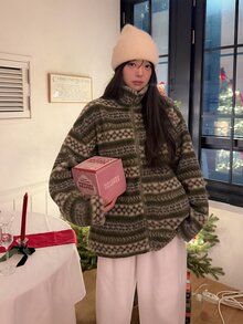 DAZY 女款領口休閒舒適長袖復古花卉圖案甜美風運動衫，秋冬款 - 橄欖綠 - 查看 6