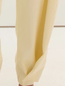 MUSEYN Cream Woven Barrel Leg Structured Suit Trousers Date Night Timeless Tailored Office New Season Fall - Beige - View 6