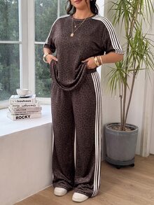 SHEIN EZwear 女款大尺碼街頭風豹紋長袖T恤與條紋拼色寬鬆長褲套裝 - 巧克力棕 - 查看 5