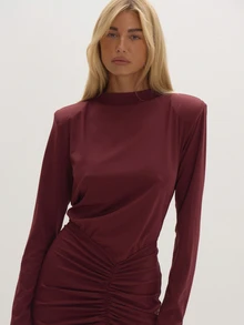 MUSEYN Burgundy Jersey Shoulder Pad Ruched Maxi Dress Timeless Date Night New Season Fall - Red - View 5