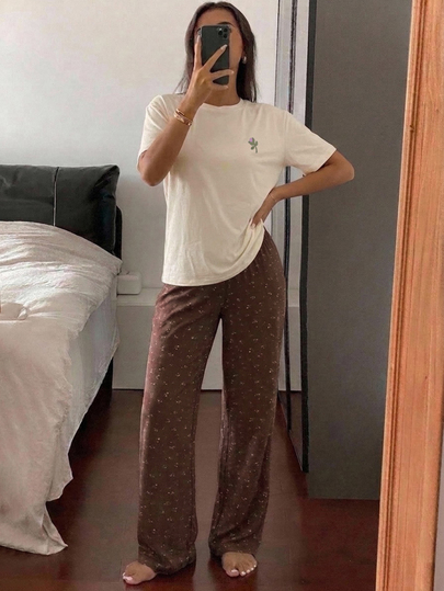 DAZY Ditsy Floral Loose Short Sleeve T-Shirt & Full Print Straight Leg Long Pajama Pants 2-Piece Set Women's Sleepwear