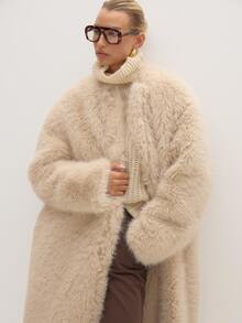 MUSEYN Cream Fur Oversized Maxi Coat Cosy Versatile Everyday Casual Fall - Cream - View 6