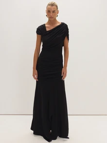 MUSEYN Gaun Maxi Hitam Asimetris dengan Detail Kerut dan Model Bahu Terbuka, Gaun Abadi untuk Kencan Malam, Musim Gugur Terbaru - Hitam - View 5