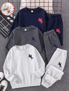 SHEIN 3件組兒童青少年男孩極簡街頭風小馬印花圓領衛衣，休閒學院風舒適時尚簡約實用百搭，柔軟面料，適合日常穿著、上學、旅行、戶外運動，四季皆宜 - 彩色 - 查看 5