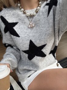 DAZY 深灰色圓領星星提花圖案寬鬆落肩長袖休閒街頭風百搭針織毛衣，適合秋冬日常與夜晚外出 - 灰色 - 查看 1
