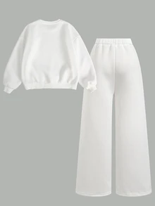 SHEIN Tween女孩秋冬休閒街頭風保暖內裡加厚運動衫套裝，迷彩字母印花寬鬆圓領落肩長袖套頭衫，搭配同款印花齒褶寬腿直筒運動長褲，白色運動套裝2件組，學院風編號80，迷彩乾葉印花，美式校園風，Citywalk - 白色 - 查看 4