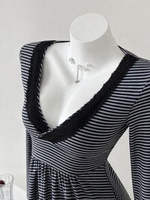 Flirla 秋冬休閒百搭蕾絲深V領長袖上衣 - 彩色 - 查看 1