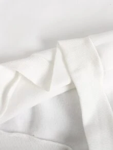 SHEIN Tween女孩秋冬休閒街頭風保暖內裡加厚運動衫套裝，迷彩字母印花寬鬆圓領落肩長袖套頭衫，搭配同款印花齒褶寬腿直筒運動長褲，白色運動套裝2件組，學院風編號80，迷彩乾葉印花，美式校園風，Citywalk - 白色 - 查看 8