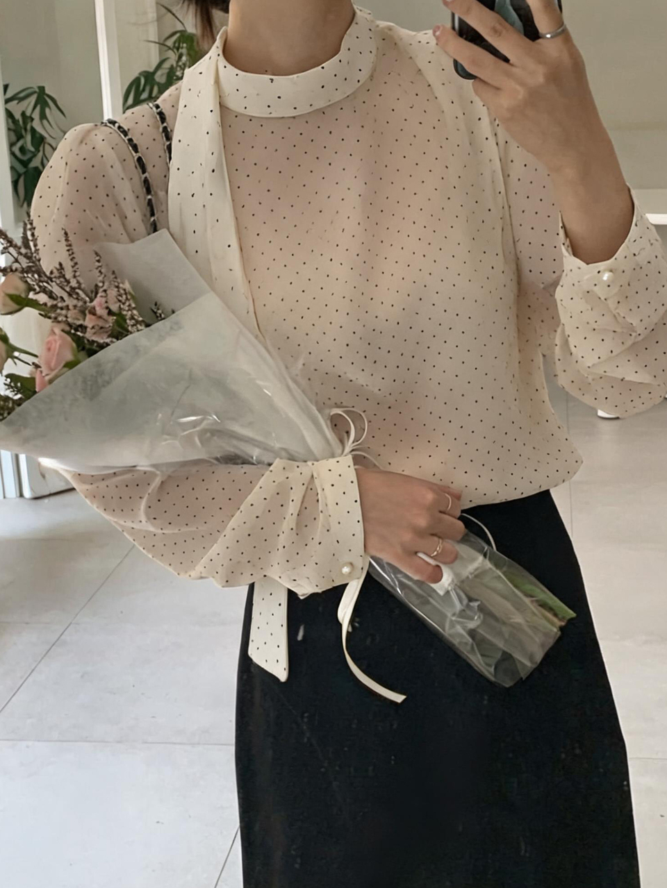 Beige Polka Dot Stand Collar Tie Lantern Sleeve Loose French Elegant Long Sleeve Chiffon Blouse For Women Daily Wear Fall
