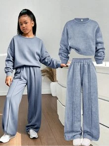 SHEIN Tween女孩秋冬休閒街頭風雪花印花寬鬆圓領長袖套頭衛衣與百褶寬腿運動長褲套裝 2件組 咖啡棕 - 藍色 - 查看 1