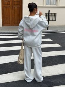 Muchica 灰色運動休閒套裝 2 件組，附粉色印花與粉色織帶，適合日常通勤、街頭風、聚會、秋冬春夏、聖誕節、新年、感恩節、派對、畢業典禮、優雅出遊、約會、通勤、情人節、Y2K 等場合 - 淺灰色 - 查看 2