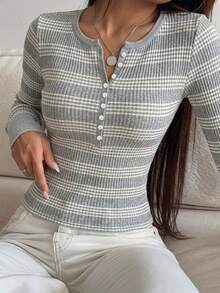 DAZY 女款對比色羅紋紋理修身長袖圓領休閒度假韓風春秋T恤 - 灰色 - 查看 1