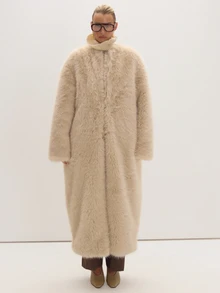 MUSEYN Cream Fur Oversized Maxi Coat Cosy Versatile Everyday Casual Fall - Cream - View 2