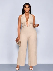 SOLERSUN Jumpsuit Wanita Ukuran Besar dengan Leher V Dalam, Model Halter, Tanpa Punggung, dan Kaki Lurus, Dilengkapi Gesper Logam dan Tali Serut - Aprikot - View 6