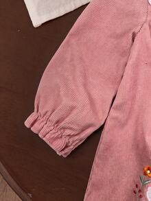 SHEIN 女嬰彼得潘領拼接鈕扣前襟可愛鴨子刺繡圖案長袖寬鬆燈芯絨洋裝，適合冬季 - 粉色 - 查看 4