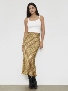 Maija Women's Street Style Winter Plaid Skirt For Date - Green - View 5