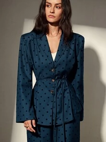 Aveloria Modichic 女款修身收腰寬腿褲西裝套裝 缺口領單排扣繫帶腰部 優雅商務深藍色黑色波點女式剪裁西裝 - 寶藍色 - 查看 3