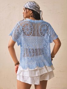 Freevana 大尺碼女款純色V領鏤空刺繡休閒短袖針織開襟衫 - 藍色 - 查看 2