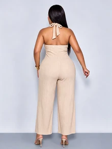 SOLERSUN Jumpsuit Wanita Ukuran Besar dengan Leher V Dalam, Model Halter, Tanpa Punggung, dan Kaki Lurus, Dilengkapi Gesper Logam dan Tali Serut - Aprikot - View 5