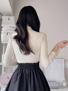 FRIFUL 女款法式波點印花網布拼接袖口T恤 - 杏色 - 查看 2