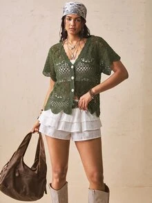 Freevana 大尺碼女款純色V領鏤空刺繡休閒短袖針織開襟衫 - 軍綠色 - 查看 6