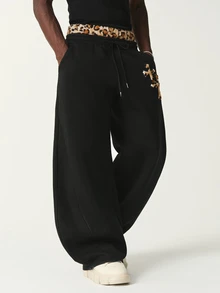 STYNVO Men's Patchwork Leopard Print Drawstring Waist Pocket Wide Leg Casual Sweatpants - Black - View 4