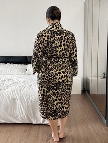 Napfluff CURVE Napfluff CURVE Minimalist Tie Waist Leopard Print Plus Size Loungewear Robe - Multicolor - View 2