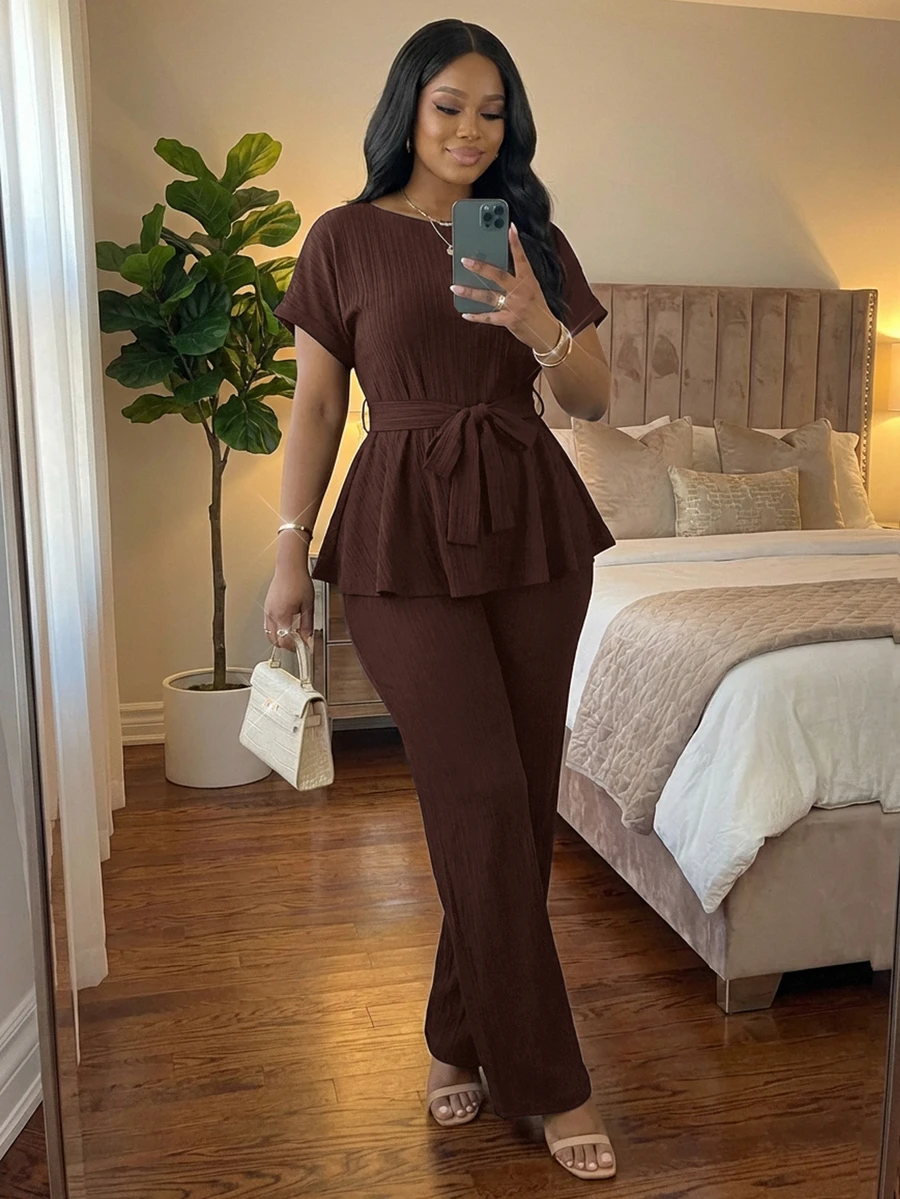 SHEIN Lady CURVE 大尺碼女款圓領短袖上衣與長褲休閒兩件套 - 棕色 - 查看 1