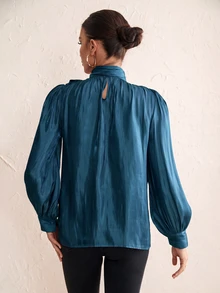 Aveloria Modichic 女款純色綁帶領燈籠袖襯衫，鈕扣開襟上衣，度假派對穿搭 - 藍色 - 查看 2