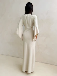 Aloruh Gaun Wanita Motif Apricot untuk Pesta, Model Cowl Neck, Lengan Batwing, Belahan Tinggi, dan Patchwork Renda - Aprikot - View 2
