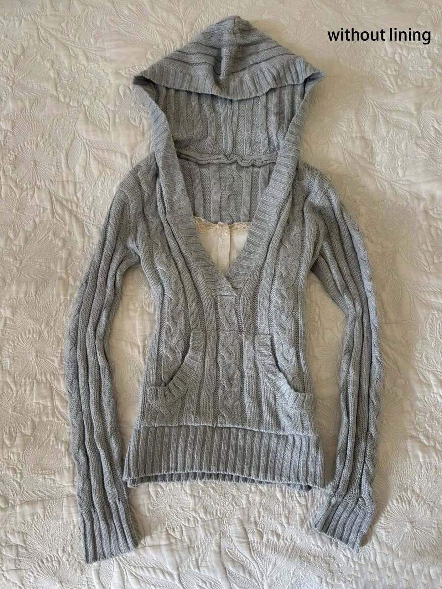 IslaSuriya Sweater Wanita Rajut Kabel Lengan Panjang dengan Desain Saku dan Tudung - Grey - View 1