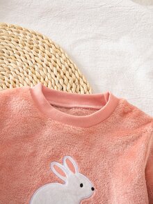 SHEIN Genkimix Kids 2件組女童幼兒圓領可愛卡通兔子與粉白格紋長袖上衣＋長褲舒適抓絨秋冬睡衣居家服 - 淺粉色 - 查看 5