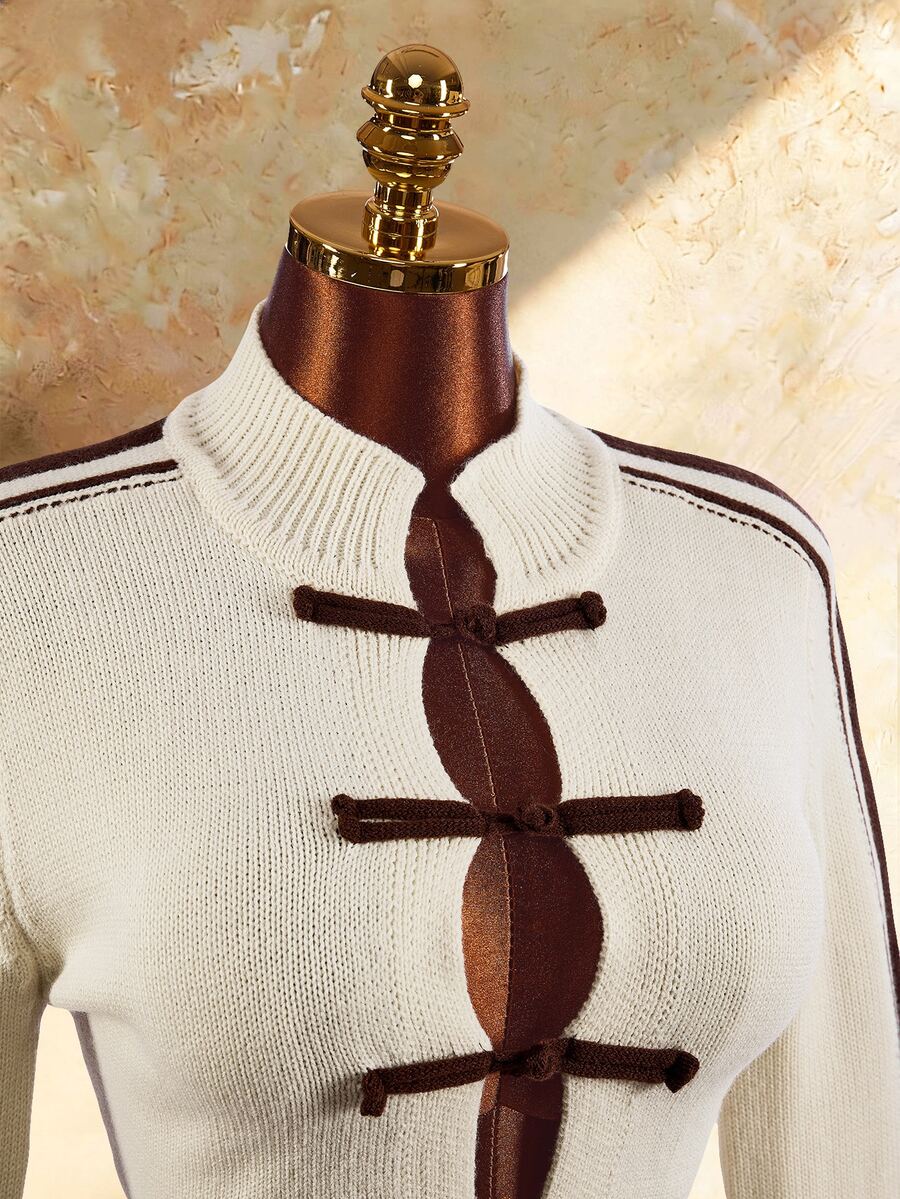 Amplova New Chinese Style Frog Button Knit Sweatshirt, Avant-Garde Sexy, Suitable For Autumn/Winter Outfits, Waist-Cinching Cropped Slim Fit, Contrast Color Placket, Suitable For Party And New Year Outfits - Apricot - View 1