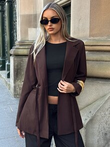 Aloruh Blazer Cokelat dengan Sabuk Samping dan Gesper Logam, Busana Kantor Minimalis Elegan untuk Berpergian - Coffee Brown - View 6