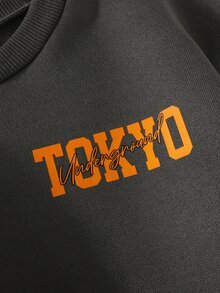 SHEIN 1件男童休閒學院風舒適時尚極簡街頭風寬鬆實用百搭大字母賽車圖案酷炫賽車圖案舒適加厚衛衣，適合日常穿著、上學、外出、運動，秋冬季 - 深灰色 - 查看 6