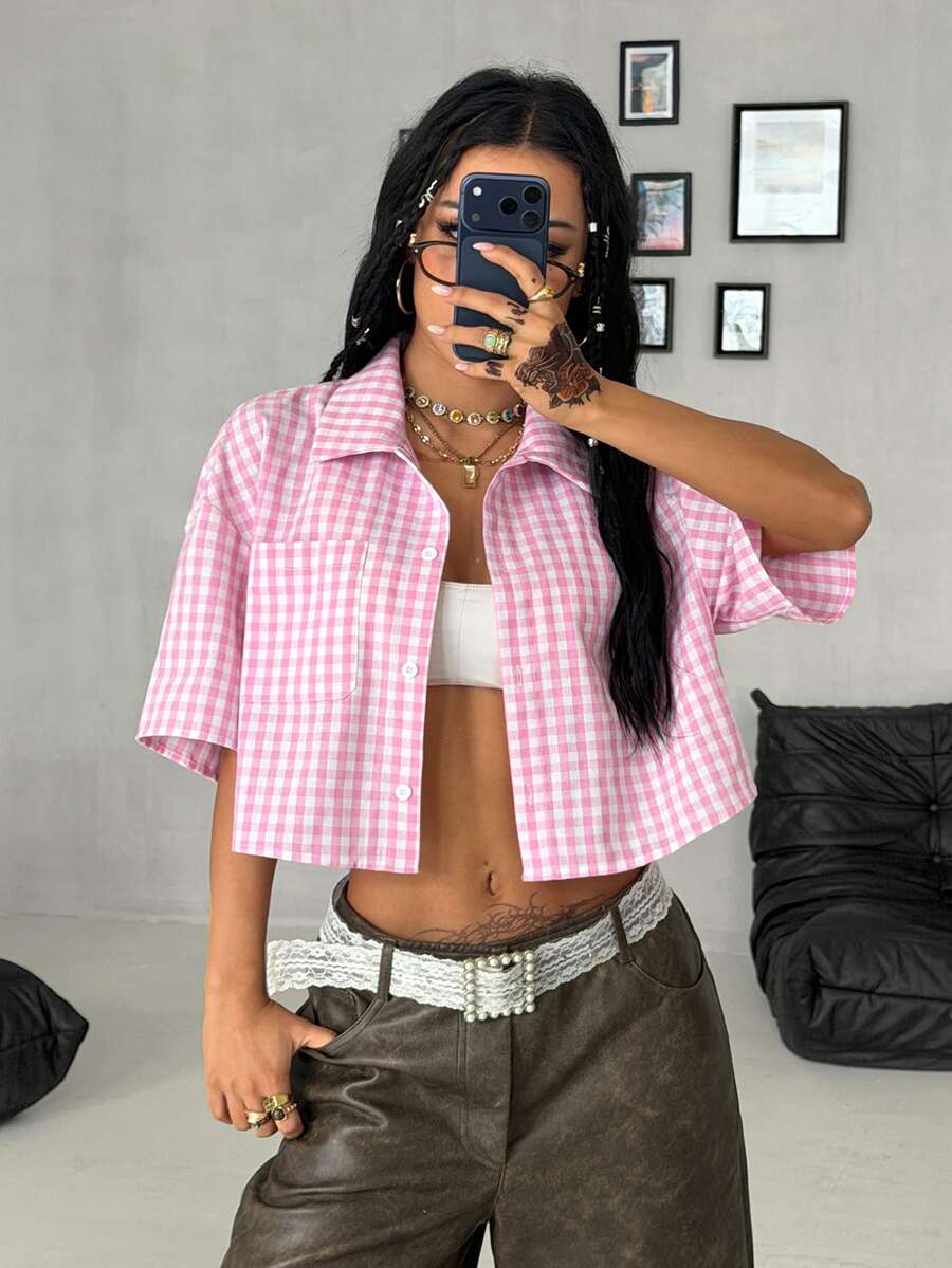 Coolane 女款與男款秋冬街頭風休閒復古Y2K日常穿著學院風返校圖案格紋粉色寬鬆短版襯衫 - 粉色 - 查看 1
