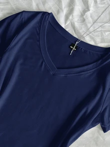SHEIN EZwear 3件組女款夏季V領修身T恤，龐克次文化動漫純色基礎款短袖修身T恤 - 彩色 - 查看 6
