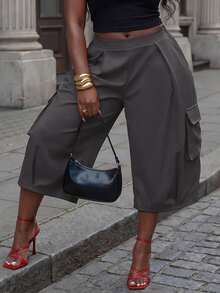 Slaydiva Plus Size Women's Pants, Burgundy Belt Cargo Pocket Wide Leg Cropped Culottes - Grey - View 9