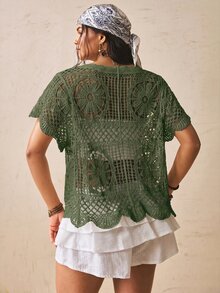 Freevana 大尺碼女款純色V領鏤空刺繡休閒短袖針織開襟衫 - 軍綠色 - 查看 2