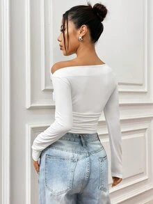 Flirla 女款素色不對稱肩長袖抓皺修身時尚T恤 - 白色 - 查看 2