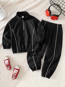 SHEIN 兒童男童2件式休閒長袖立領裝飾半拉鍊夾克外套與彈性腰長褲套裝，抓絨加厚，秋冬款 - 黑色 - 查看 2
