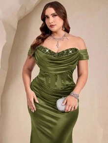 Coutiva Gaun Malam Formal Elegan Wanita Ukuran Plus dengan Motif Patchwork Payet, Bahu Terbuka, Lipit, dan Desain Duyung - Hijau - View 5