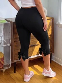 SHEIN Sovereign Charm Celana Pendek Ketat Olahraga Wanita Ukuran Plus Warna Hitam Model Crop dengan Desain Kupu-kupu di Bagian Bawah, Gaya Lari dan Atletik, Model Terbaru Musim Panas 2026 - Hitam - View 5