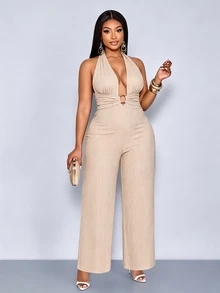 SOLERSUN Jumpsuit Wanita Ukuran Besar dengan Leher V Dalam, Model Halter, Tanpa Punggung, dan Kaki Lurus, Dilengkapi Gesper Logam dan Tali Serut - Aprikot - View 4