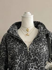 SHEIN EZwear 秋季新款復古做舊老錢風豹紋圖案灰色寬鬆半拉鍊高領薄款運動衫套頭衫，秋季上衣，適合日常通勤、聚會、秋冬/夏季、聖誕節、新年、感恩節、派對、婚禮、海灘、畢業典禮、優雅、出遊、約會、通勤、情人節、優雅、度假 - 灰色 - 查看 5