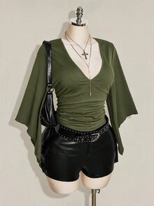 SHEIN ICON 女款大尺碼純色V領百褶喇叭袖T恤 - 軍綠色 - 查看 6